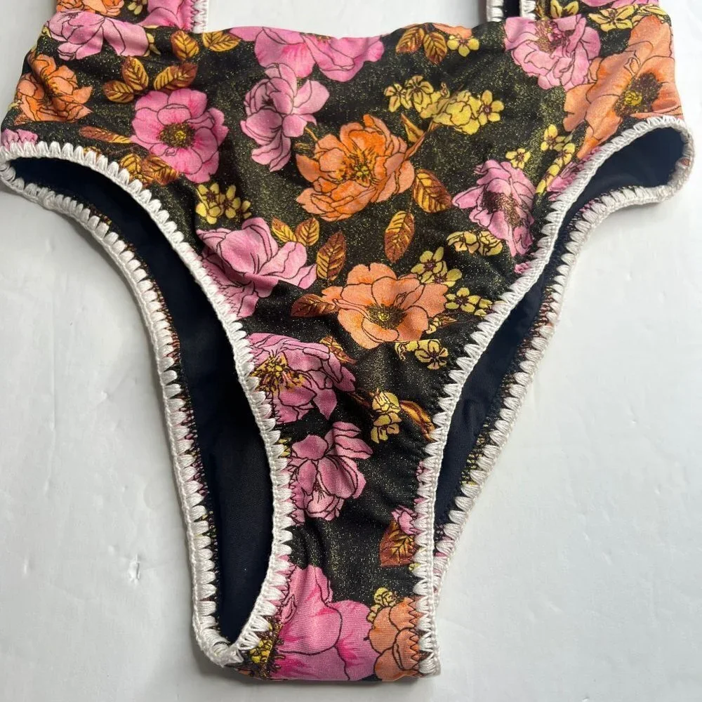 VICTORIA'S SECRET SWIM Ruffle One-Piece cheeky Swimsuit w/ Crochet cut out S - Picture 9 of 13